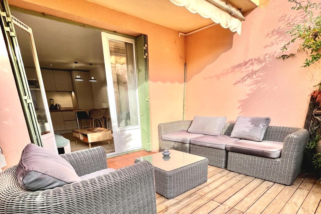 Magnifique 2 Chambres Terrasse Et Parking Saint-Tropez Exterior photo