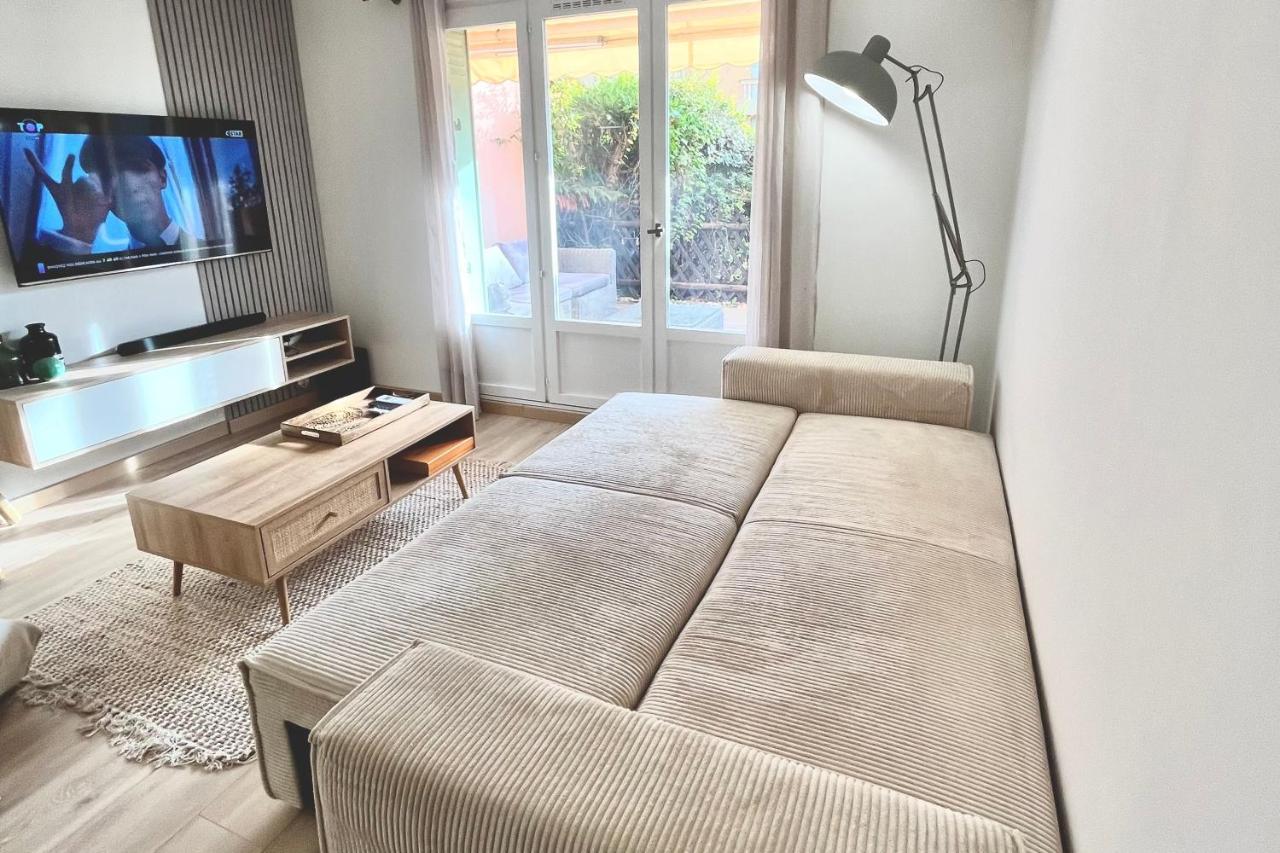 Magnifique 2 Chambres Terrasse Et Parking Saint-Tropez Exterior photo